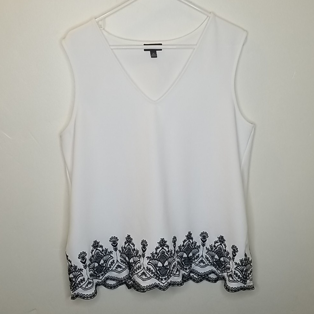 The Limited White Sleeveless Embroidered Top